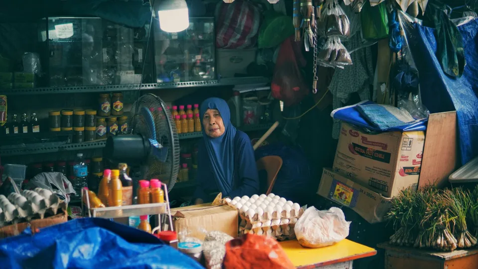 Quầy thịt, cá và đồ đông lạnh